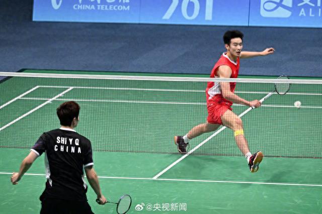 同時自己也 同時自己也